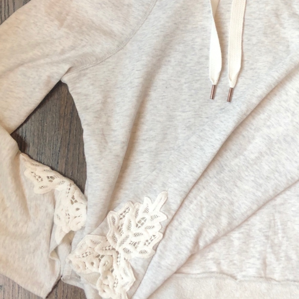 Women’s Aeropostale gray pullover hoodie size XS. - Picture 5 of 6